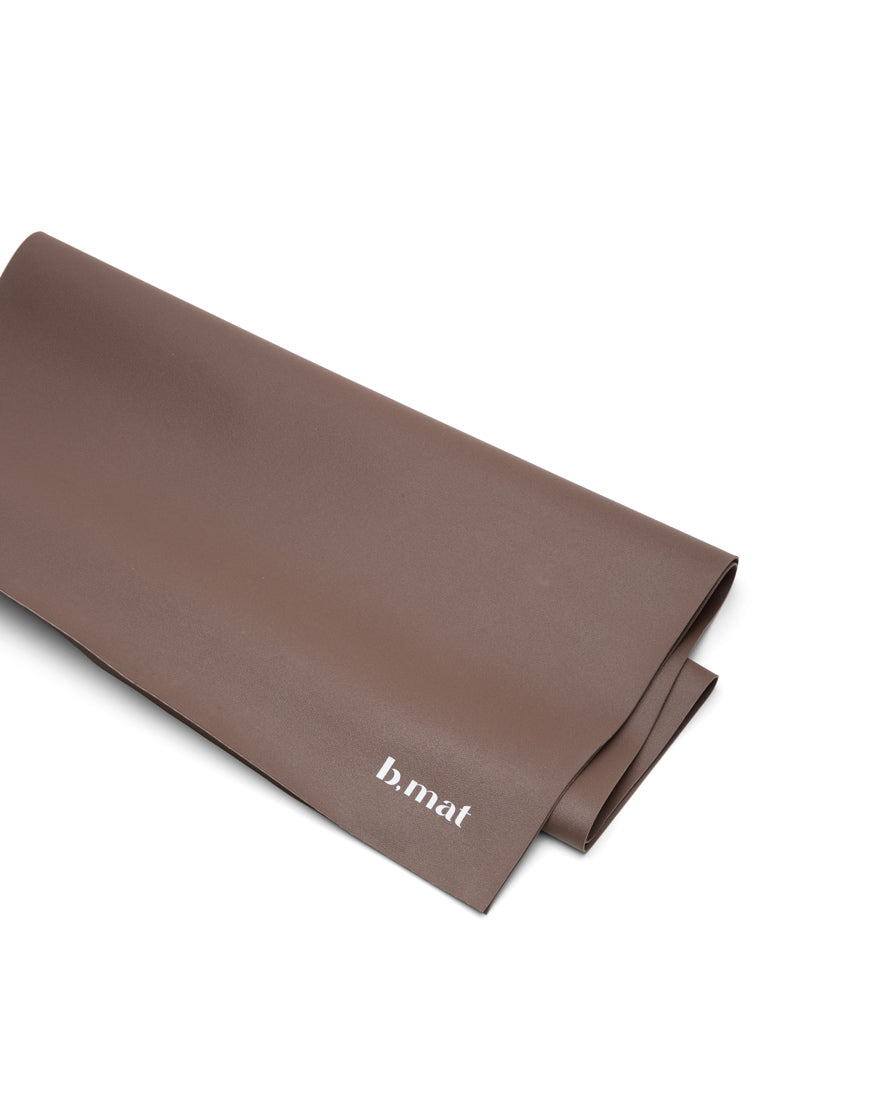 b, mat traveller 2mm yoga mat - grippy & compact – b, halfmoon US
